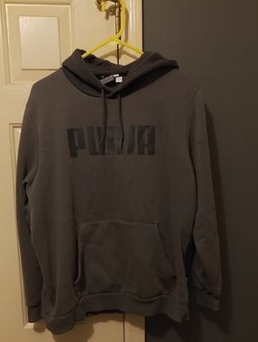 Puma Men's Gray Pullover Hoodie with Black Logo